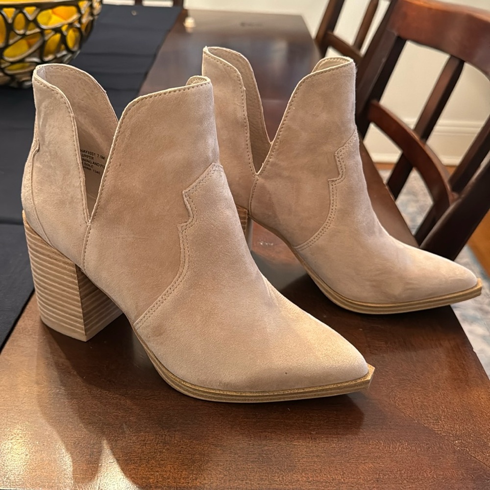 Steve Madden Chaya Western Bootie. Size 7.5 sand